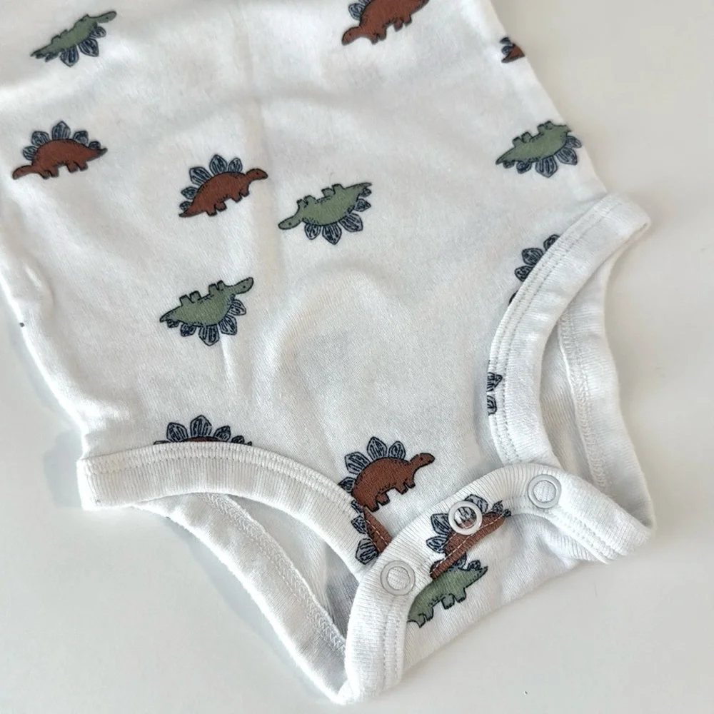 3/$15 🌸 Carter’s Baby Boy Dinosaur Onesie Short Sleeve White Bodysuit